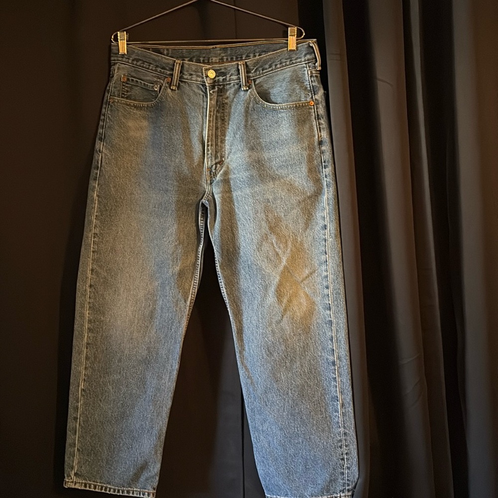 Levi’s men’s 550s